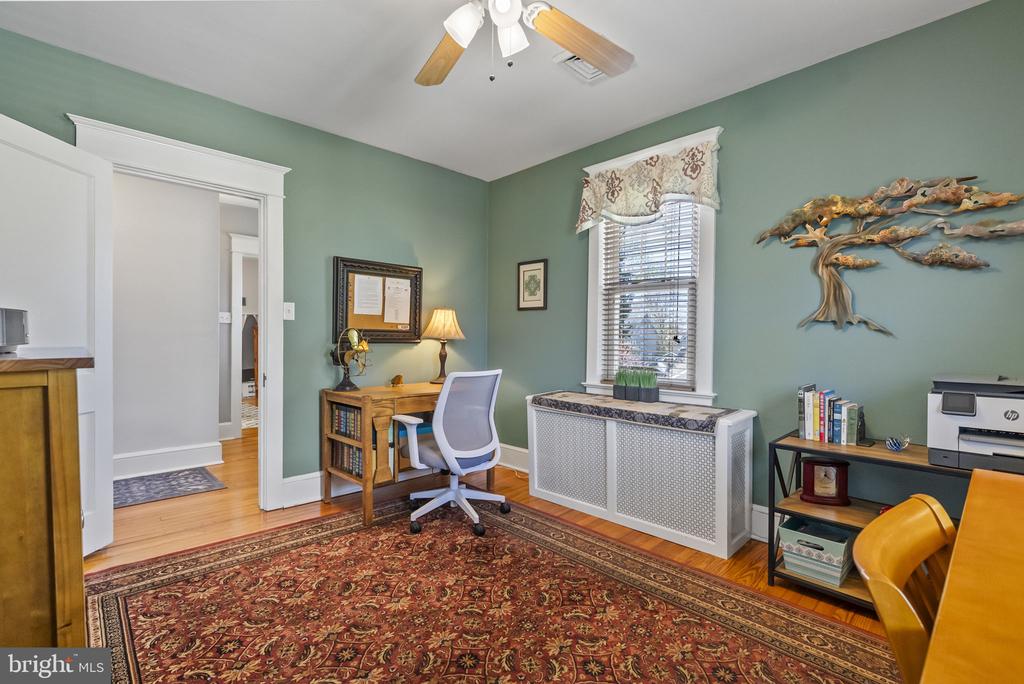 429 E 2ND STREET