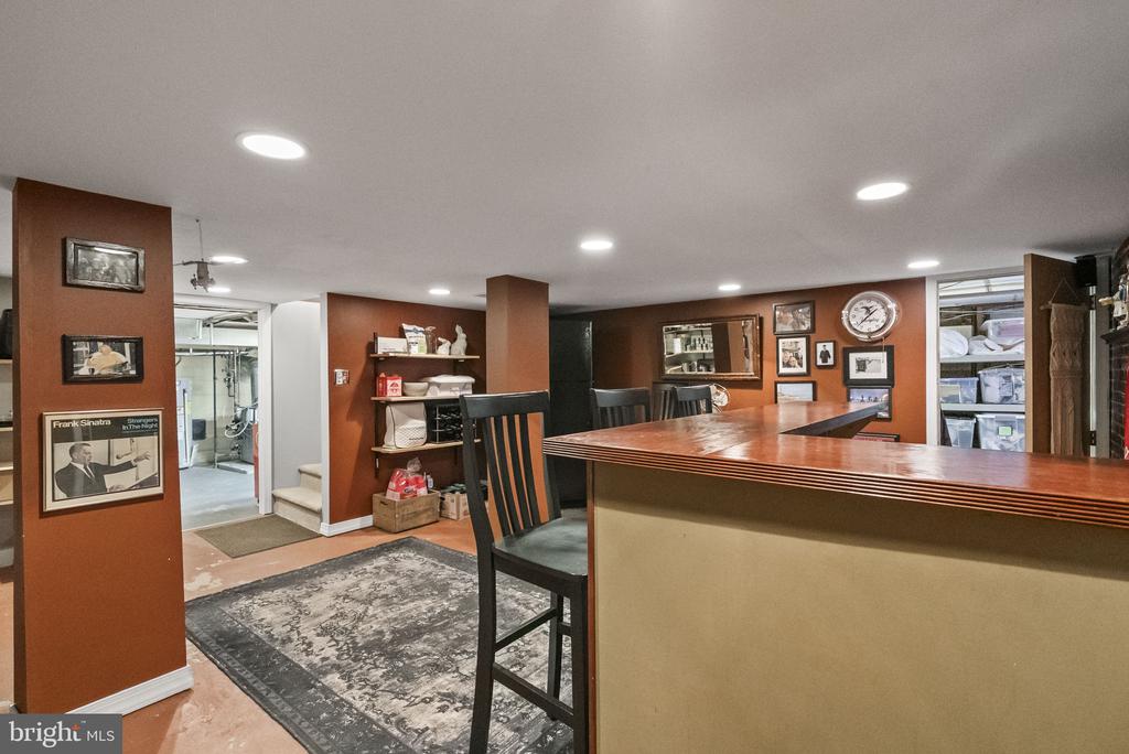 429 E 2ND STREET