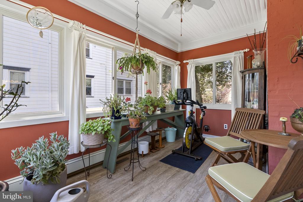 429 E 2ND STREET