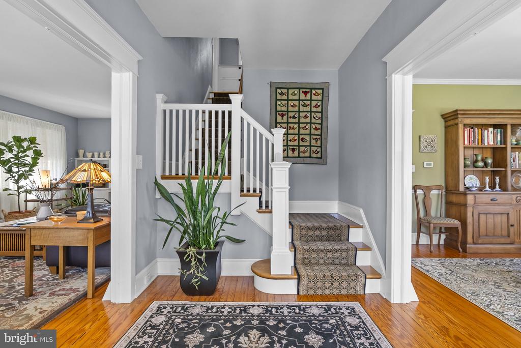 429 E 2ND STREET