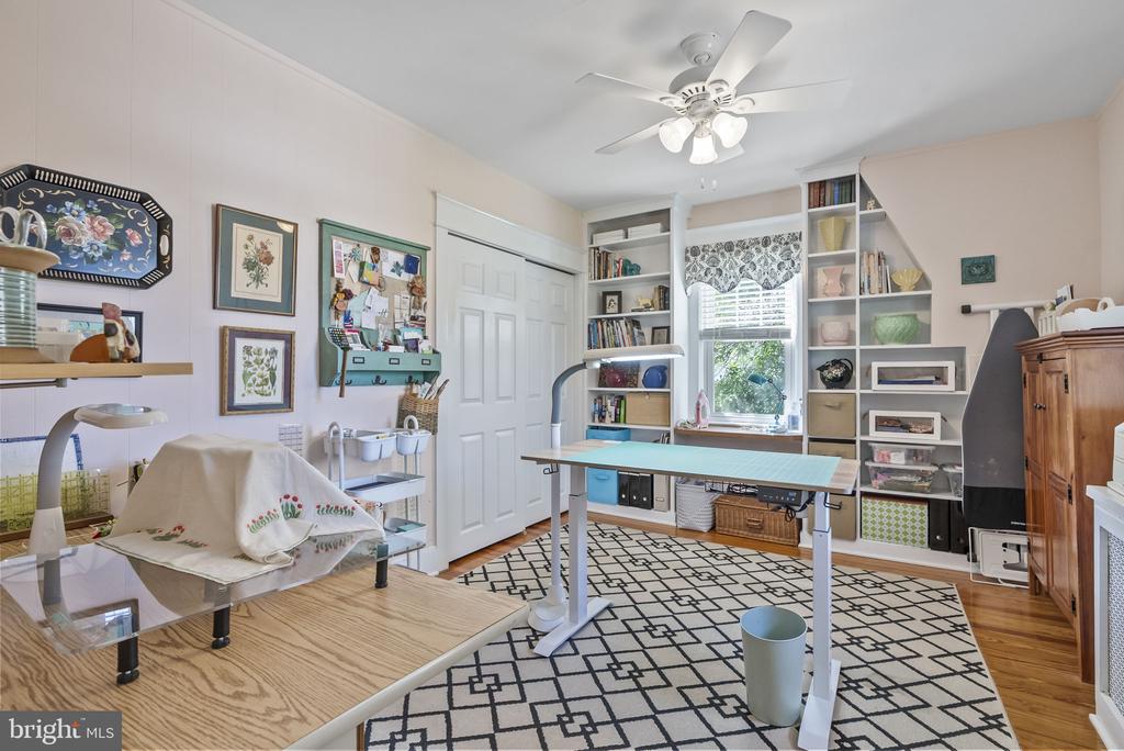 429 E 2ND STREET