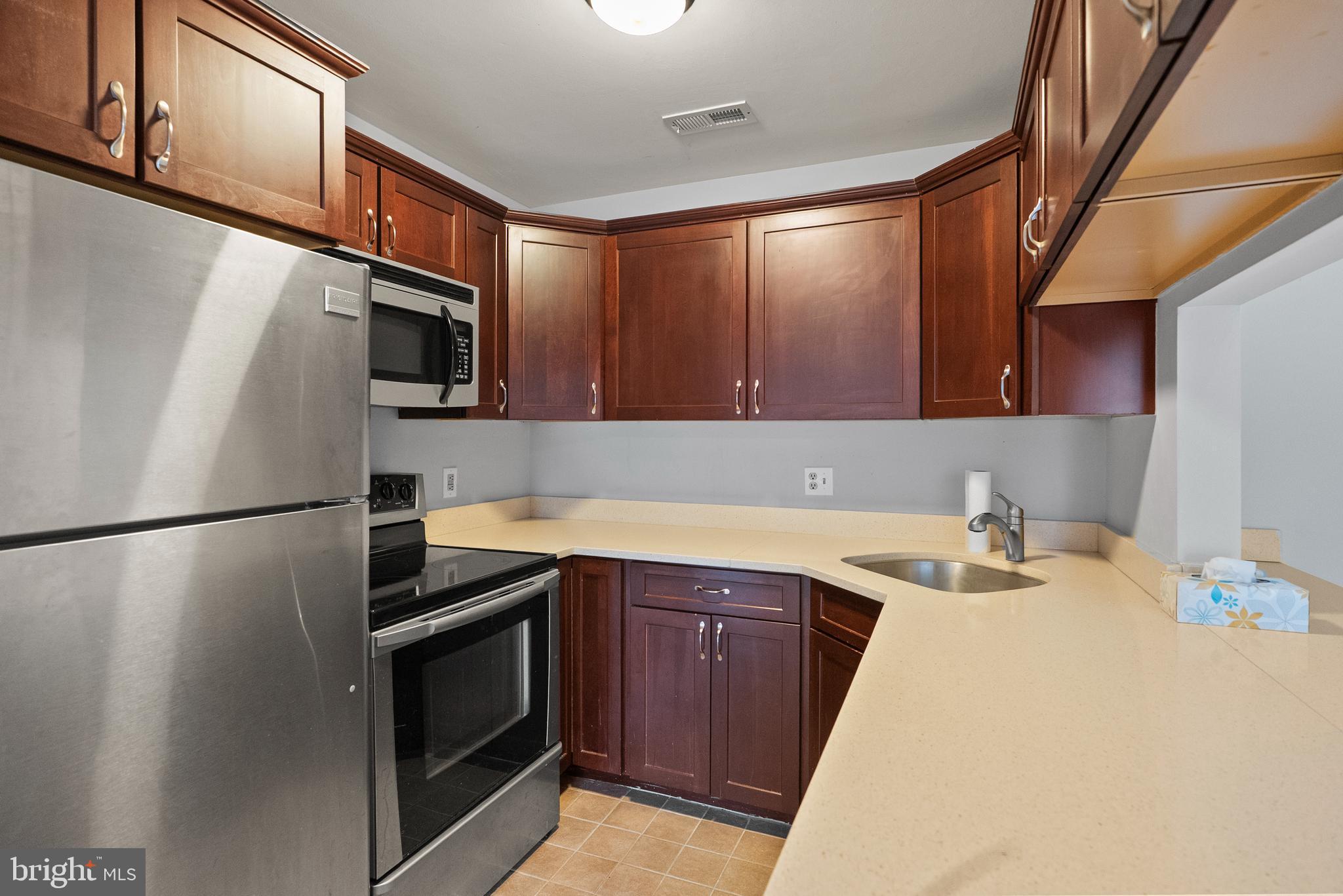 4820 ABERDEEN DRIVE B