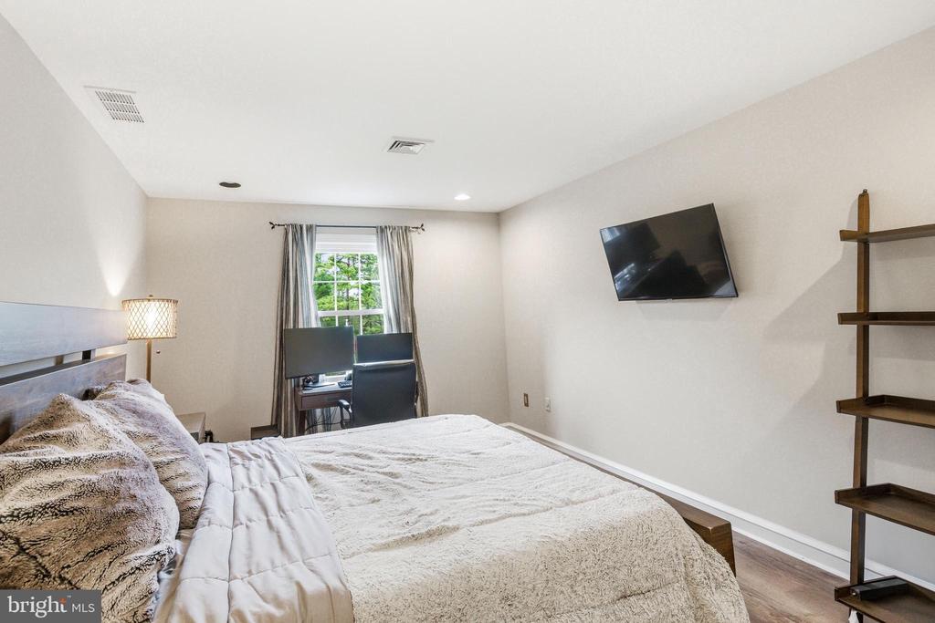 2 TEABERRY DRIVE