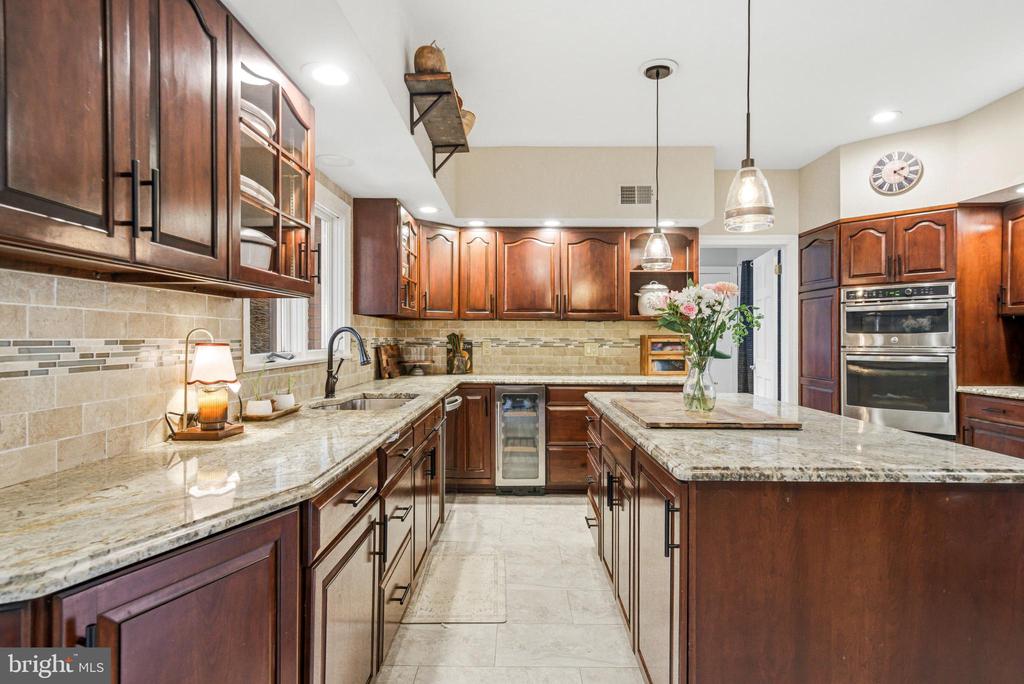 2 TEABERRY DRIVE