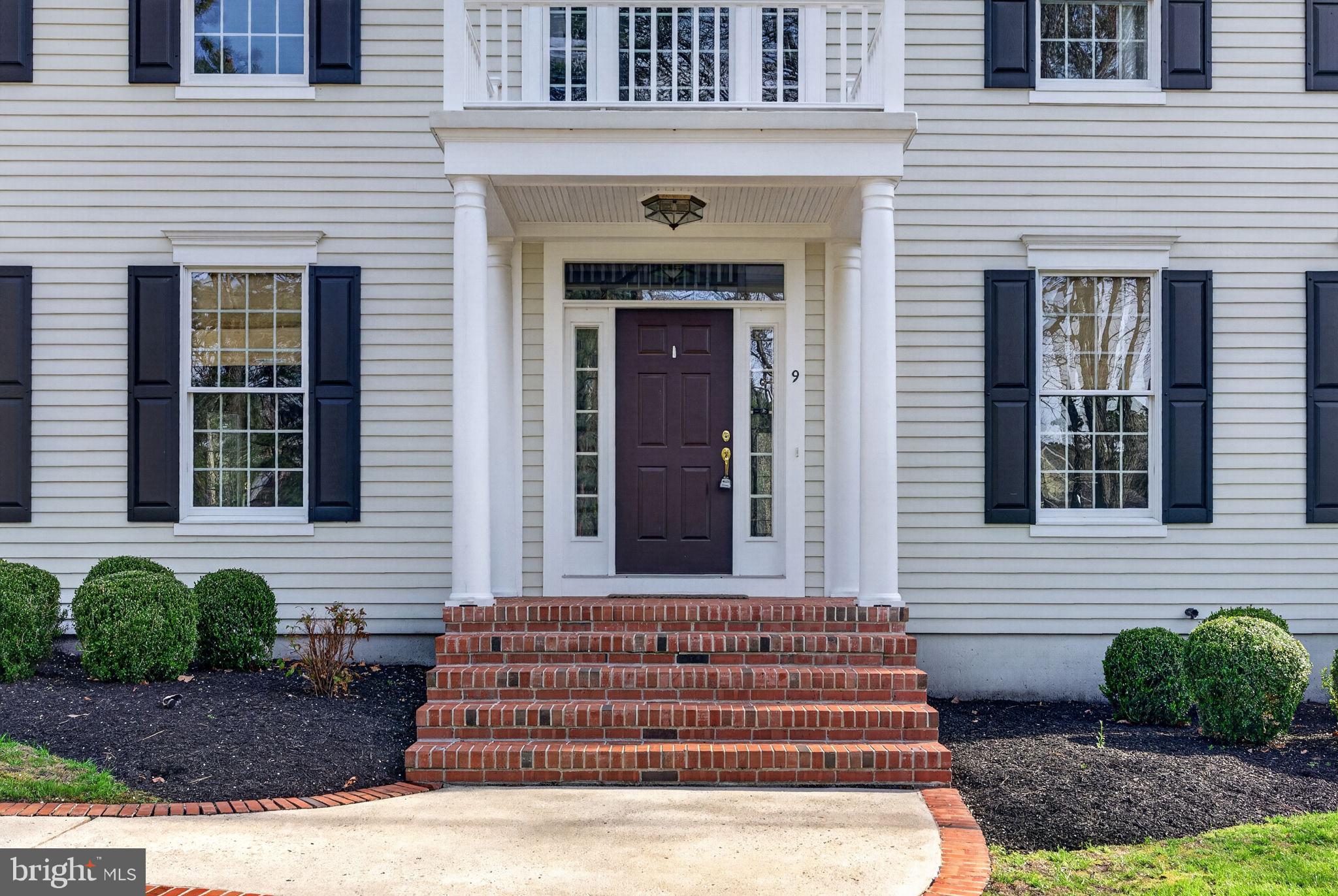 9 CLIFF SWALLOW DRIVE