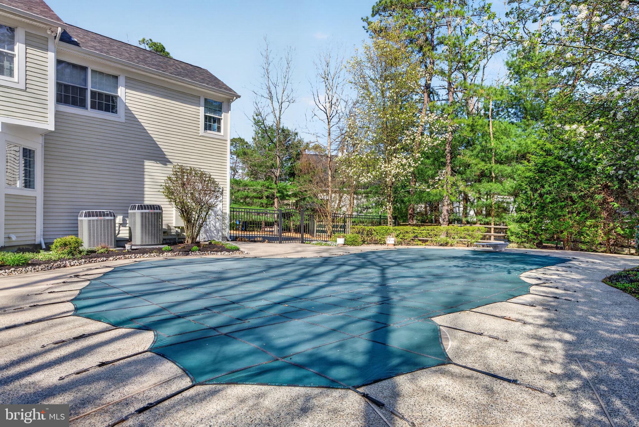 9 CLIFF SWALLOW DRIVE