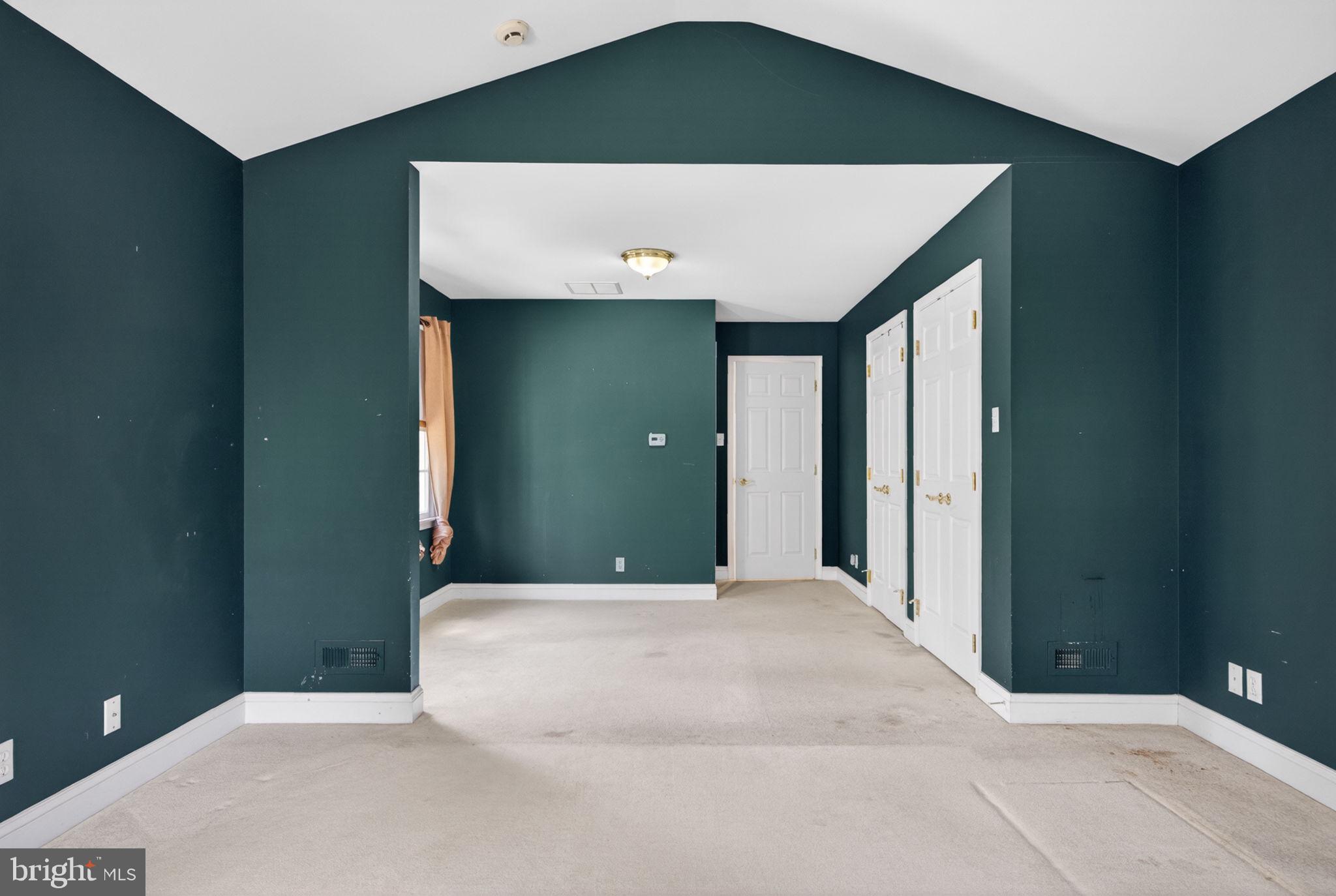 9 CLIFF SWALLOW DRIVE