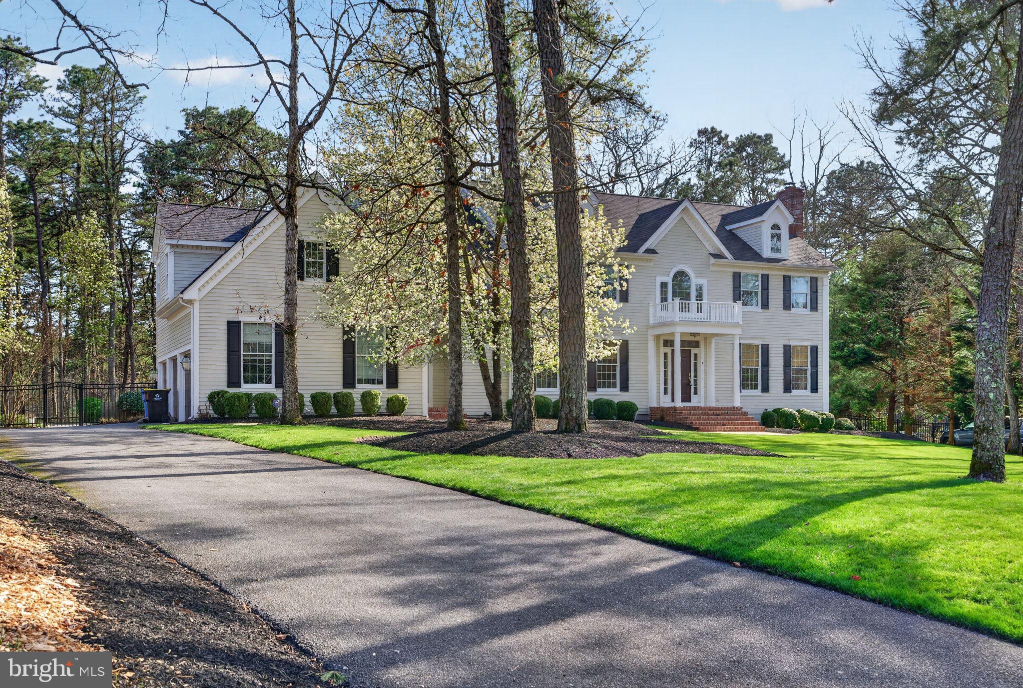 9 CLIFF SWALLOW DRIVE