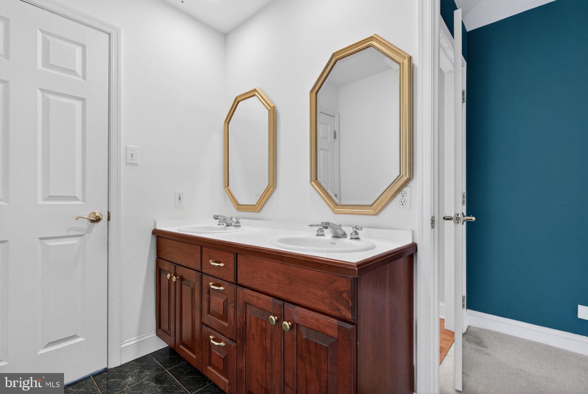 9 CLIFF SWALLOW DRIVE