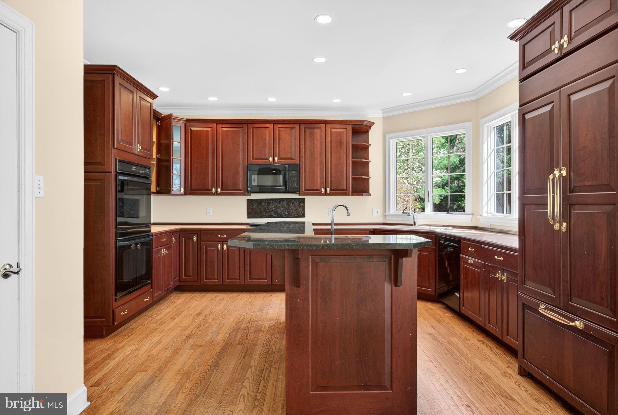 9 CLIFF SWALLOW DRIVE