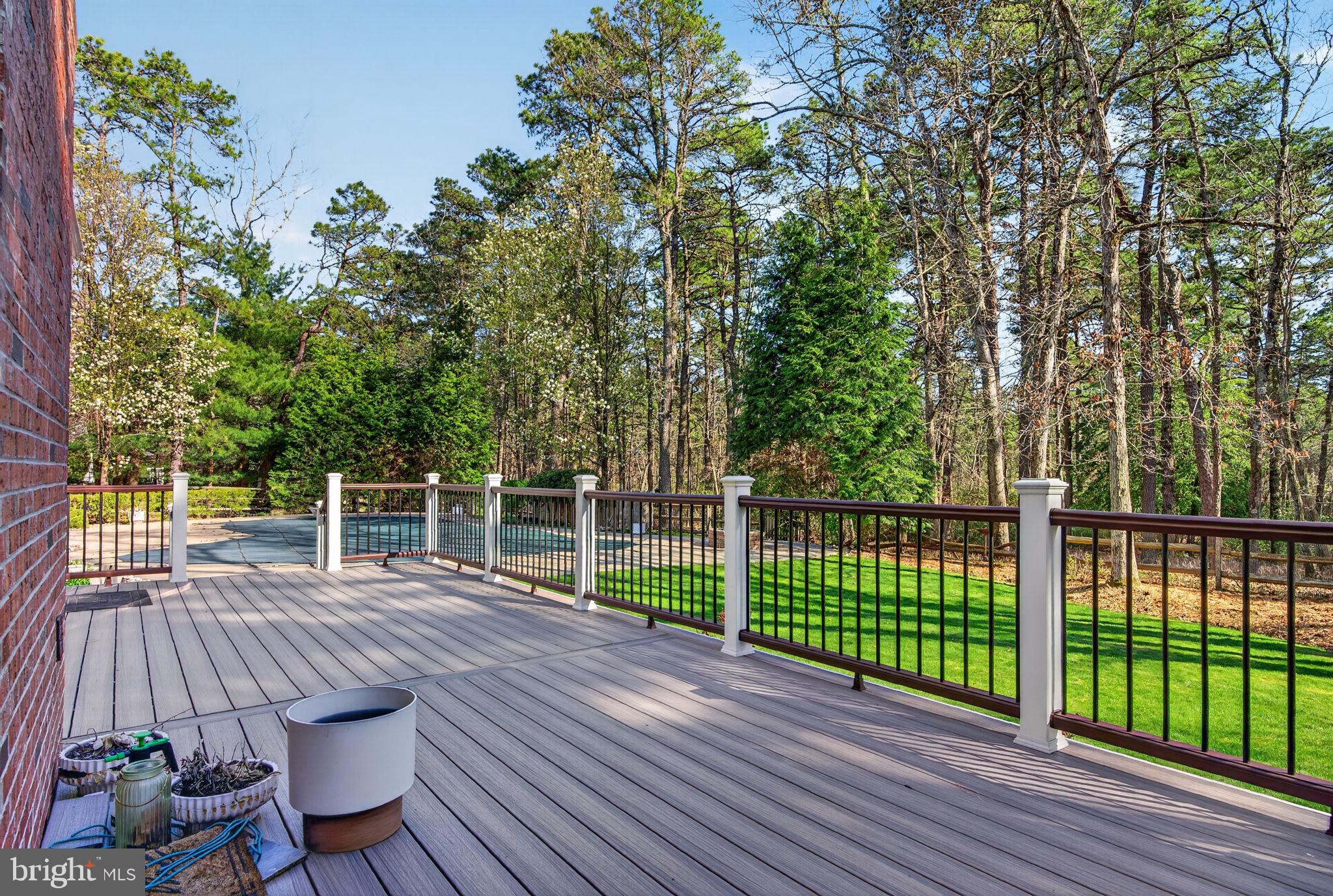 9 CLIFF SWALLOW DRIVE