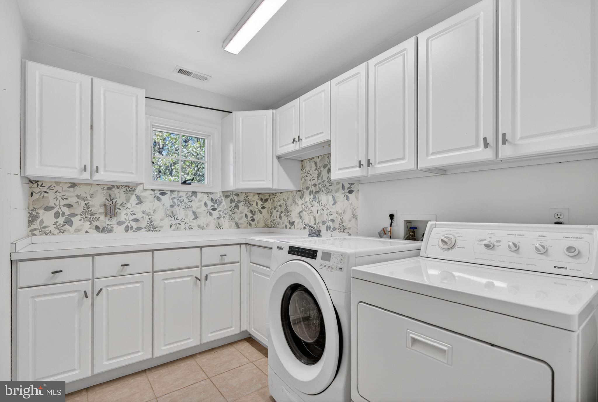 9 CLIFF SWALLOW DRIVE