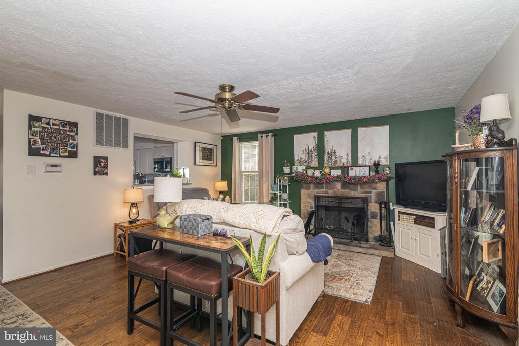 69 DORCHESTER CIRCLE