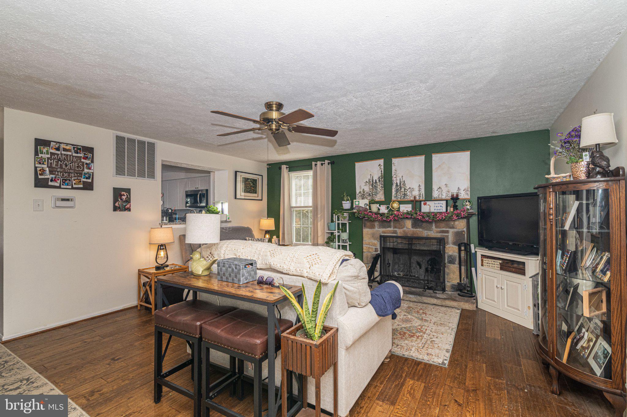 69 DORCHESTER CIRCLE