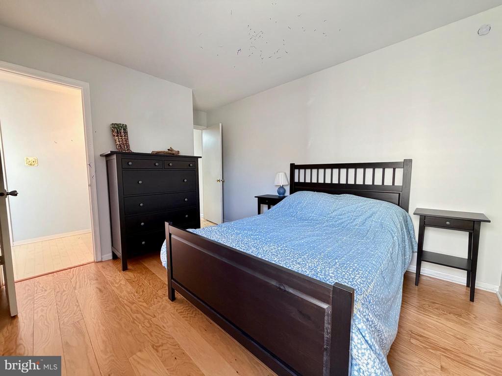 100 WOODLAKE DRIVE