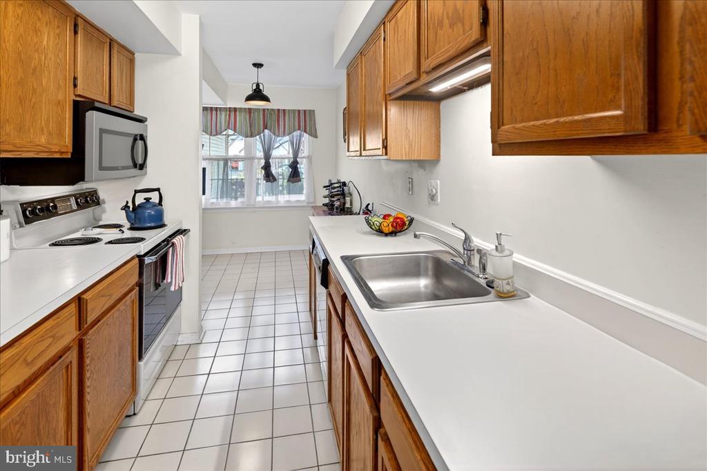 100 WOODLAKE DRIVE
