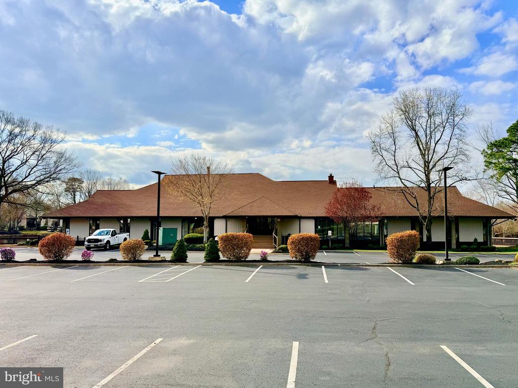 100 WOODLAKE DRIVE