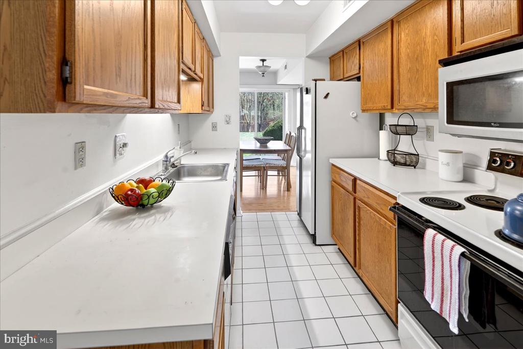 100 WOODLAKE DRIVE