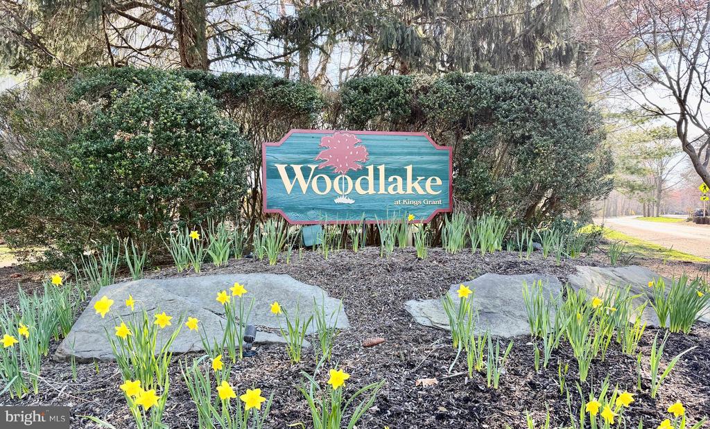 100 WOODLAKE DRIVE