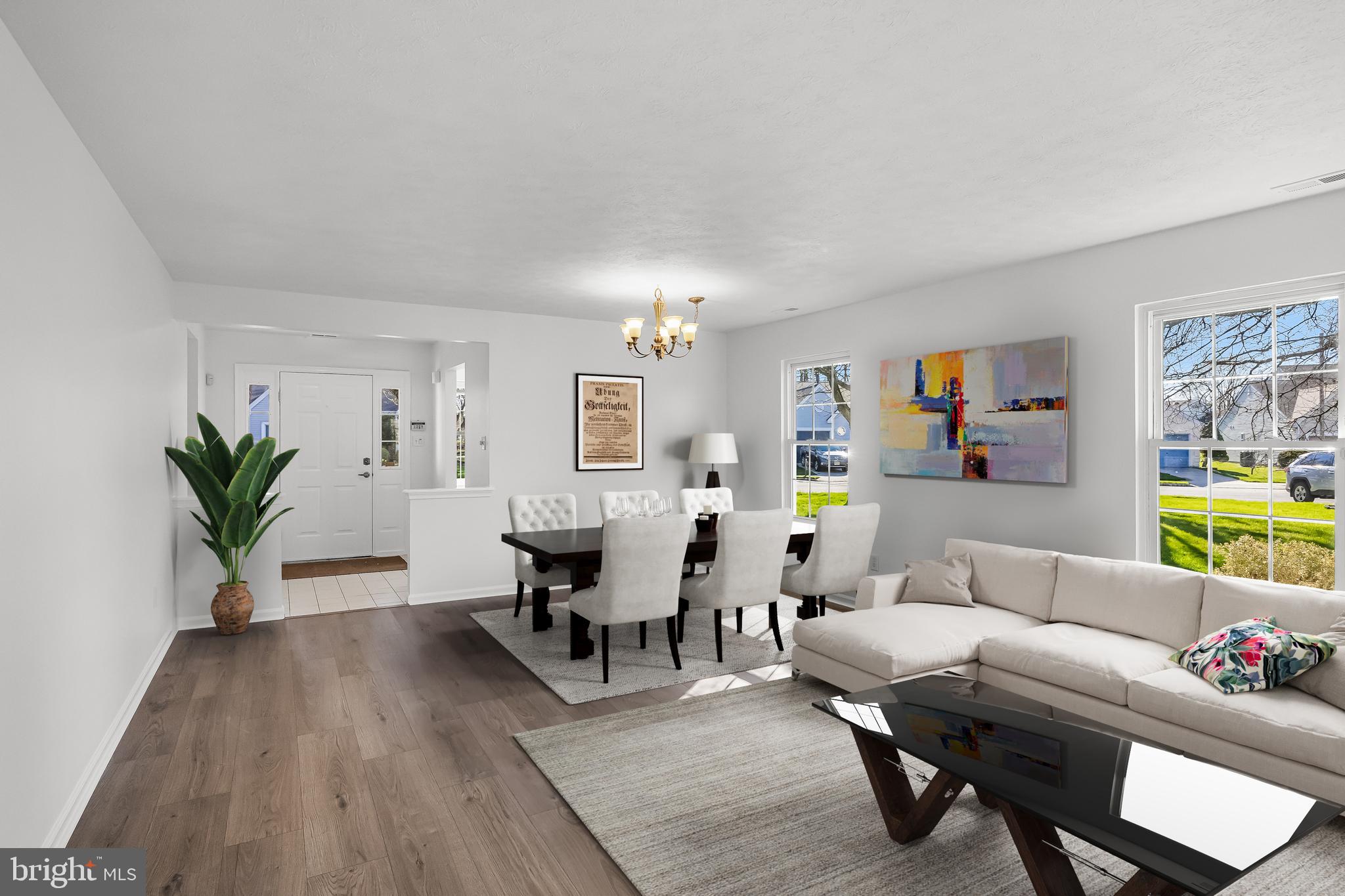 934 LARKSPUR PLACE S