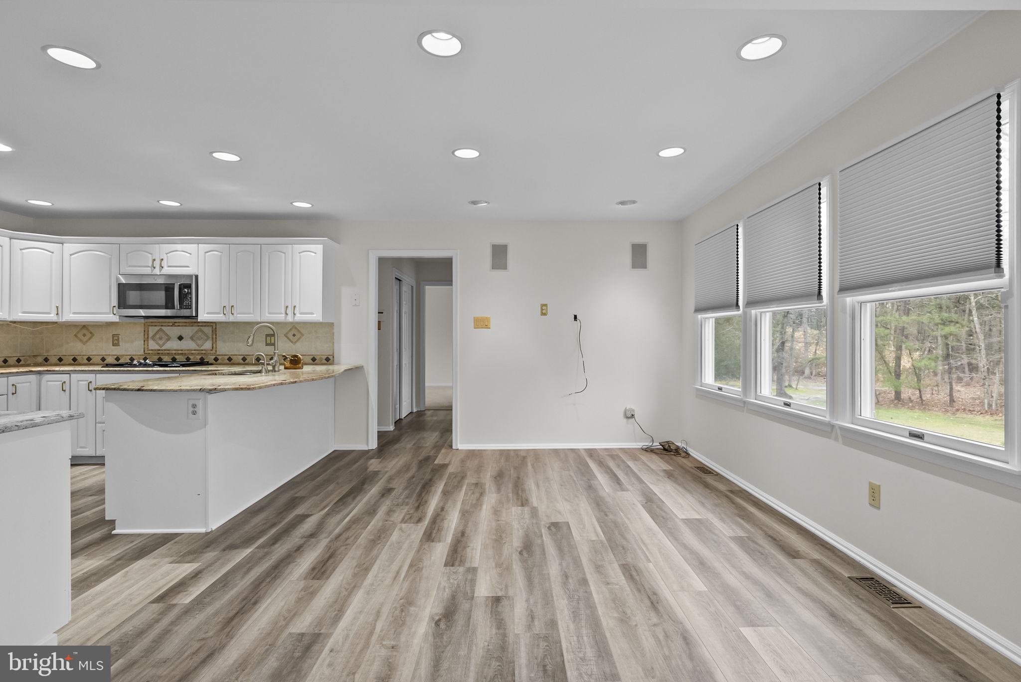 13 STONY CREEK COURT