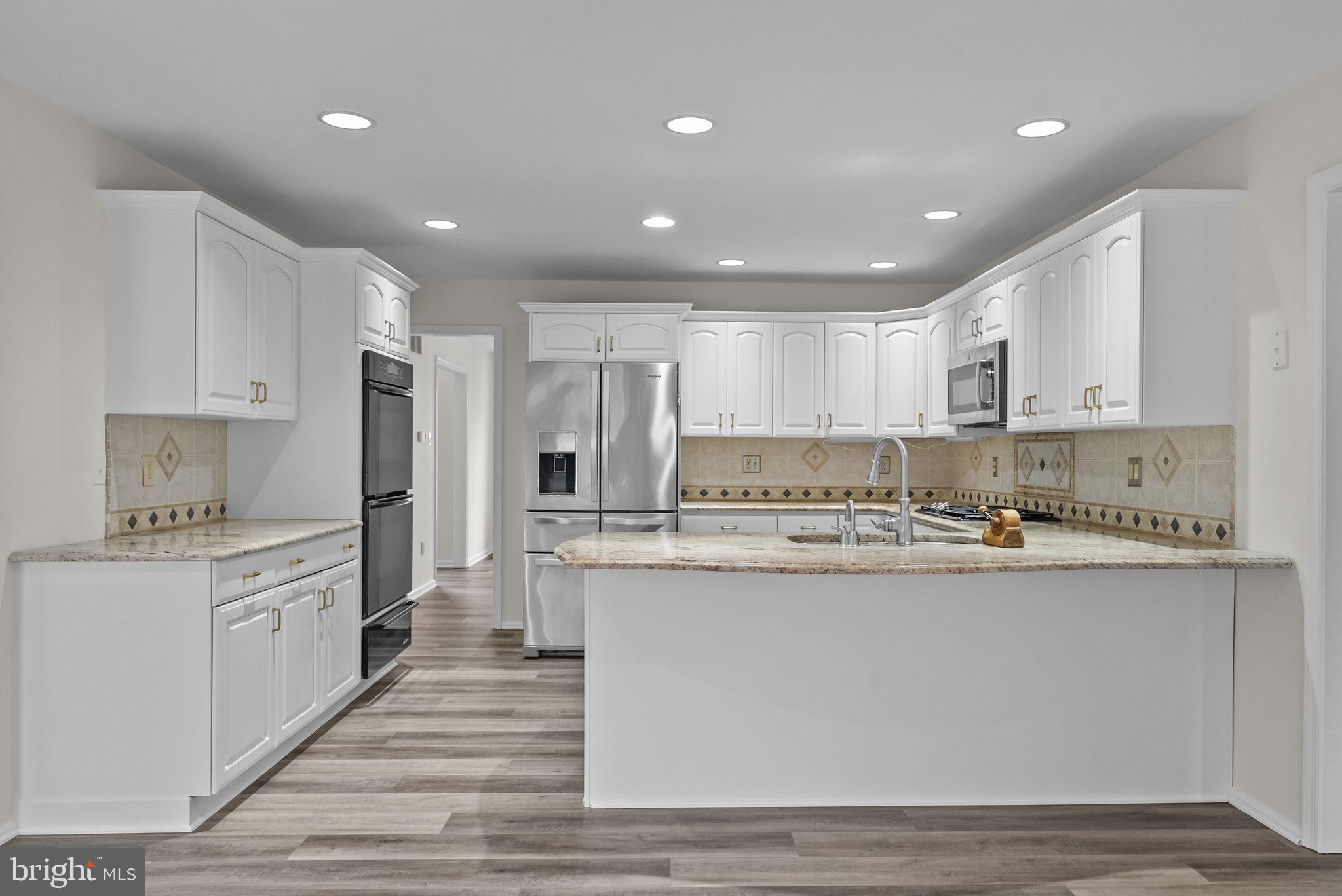 13 STONY CREEK COURT