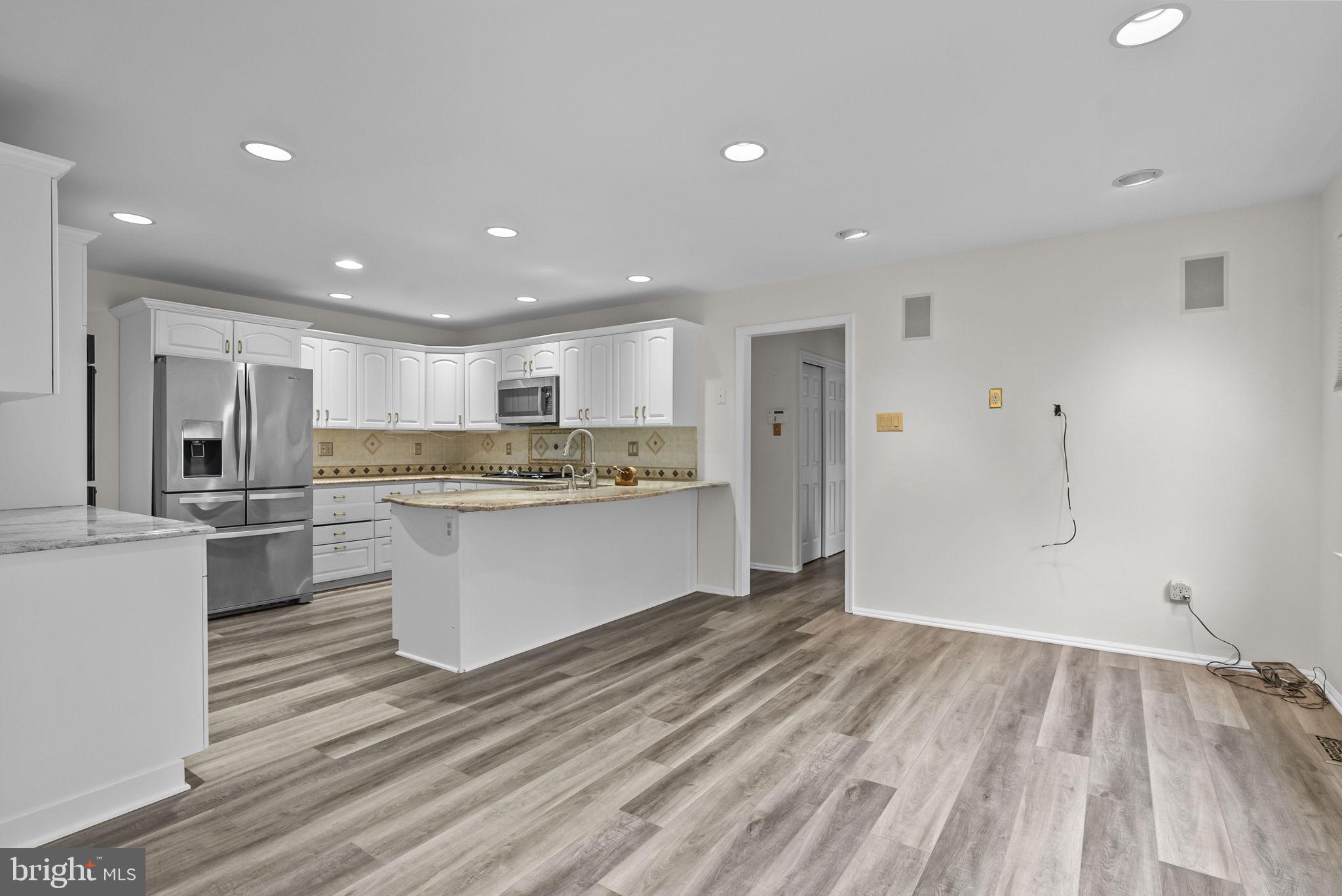 13 STONY CREEK COURT