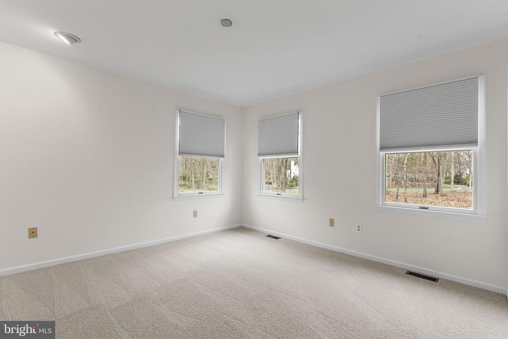 13 STONY CREEK COURT