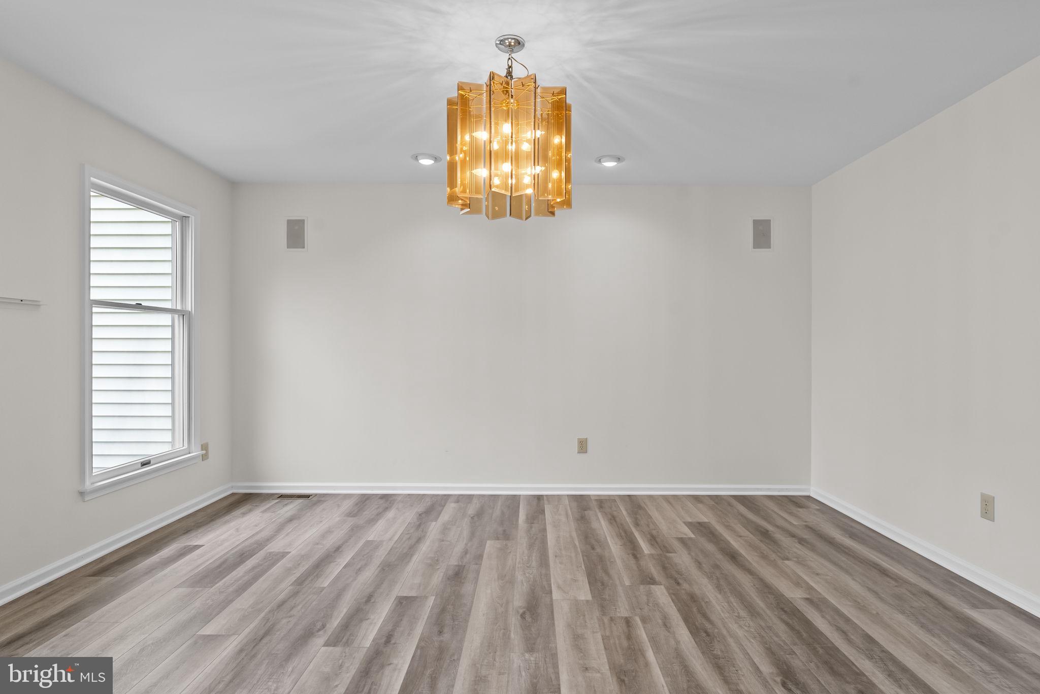 13 STONY CREEK COURT