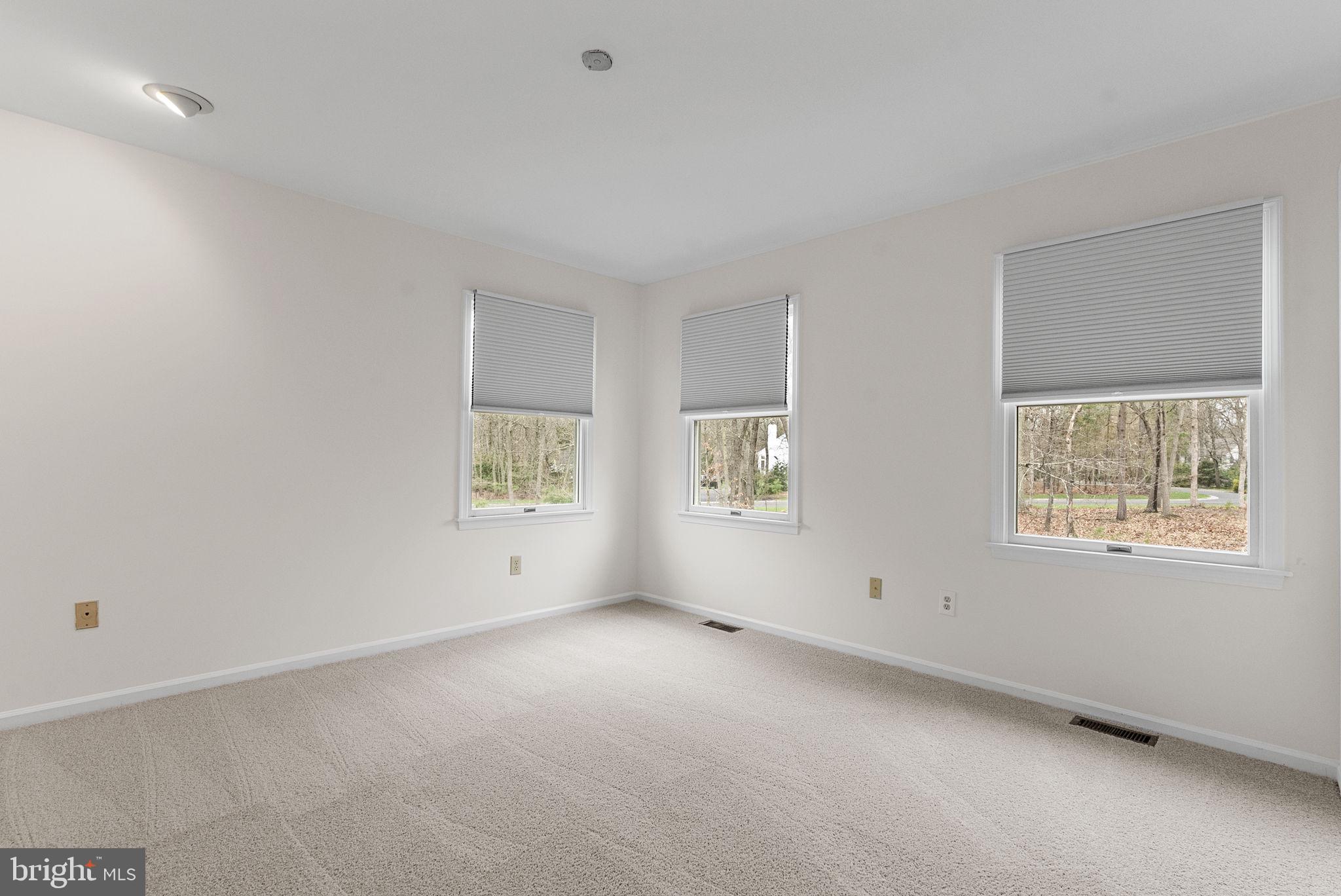 13 STONY CREEK COURT