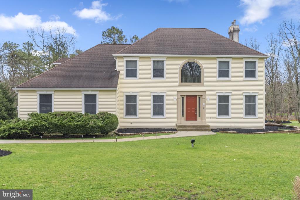 13 STONY CREEK COURT