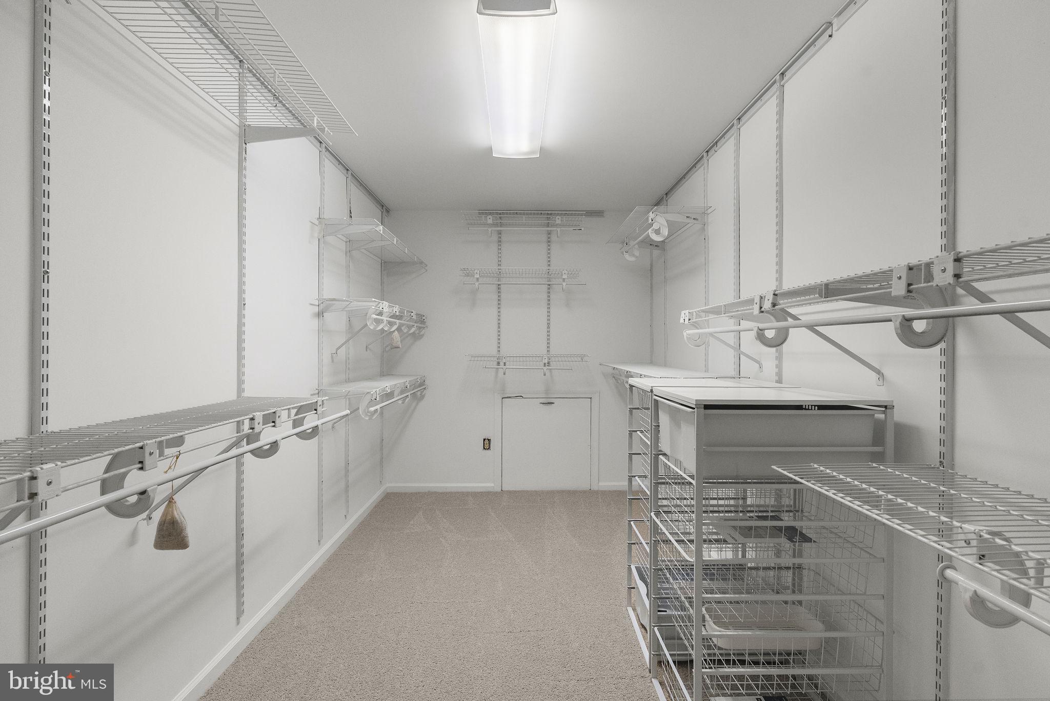 13 STONY CREEK COURT