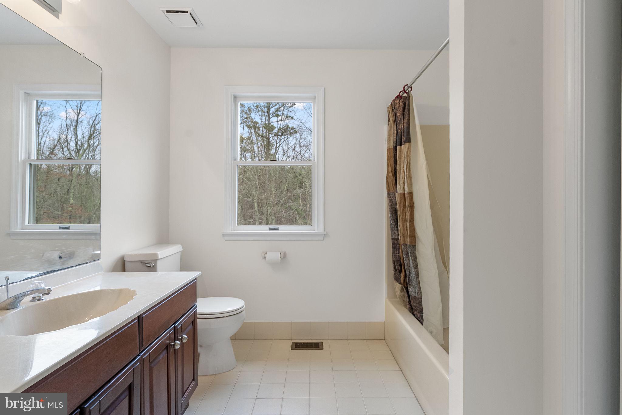 13 STONY CREEK COURT