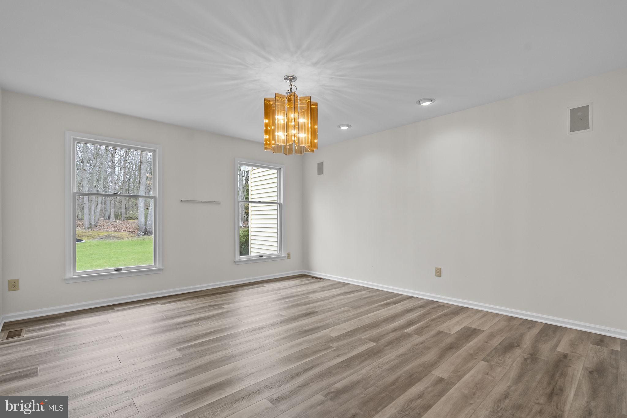 13 STONY CREEK COURT