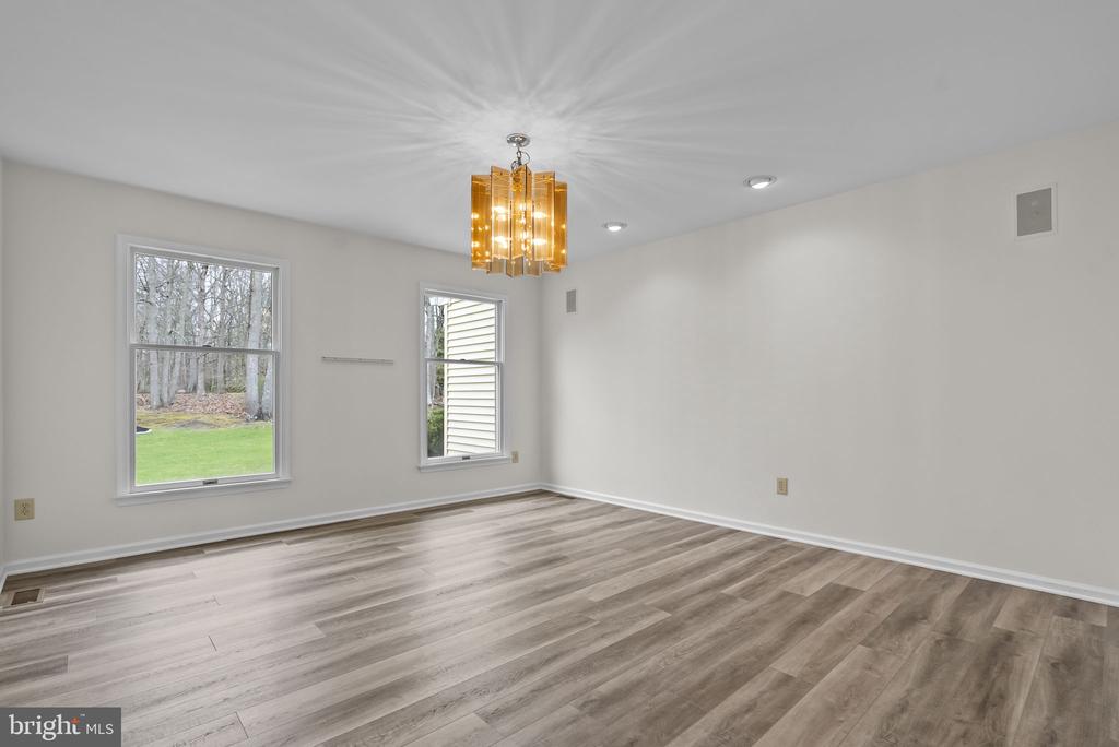 13 STONY CREEK COURT