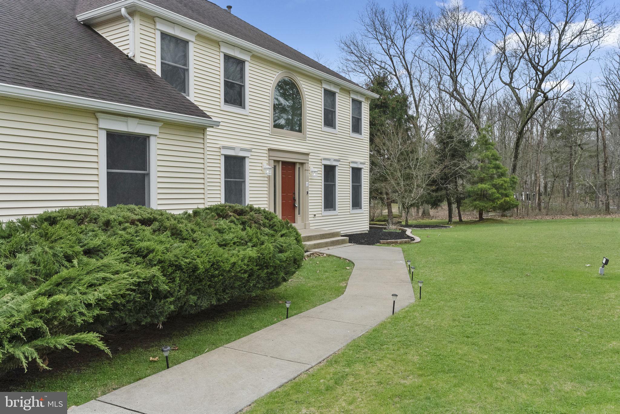 13 STONY CREEK COURT