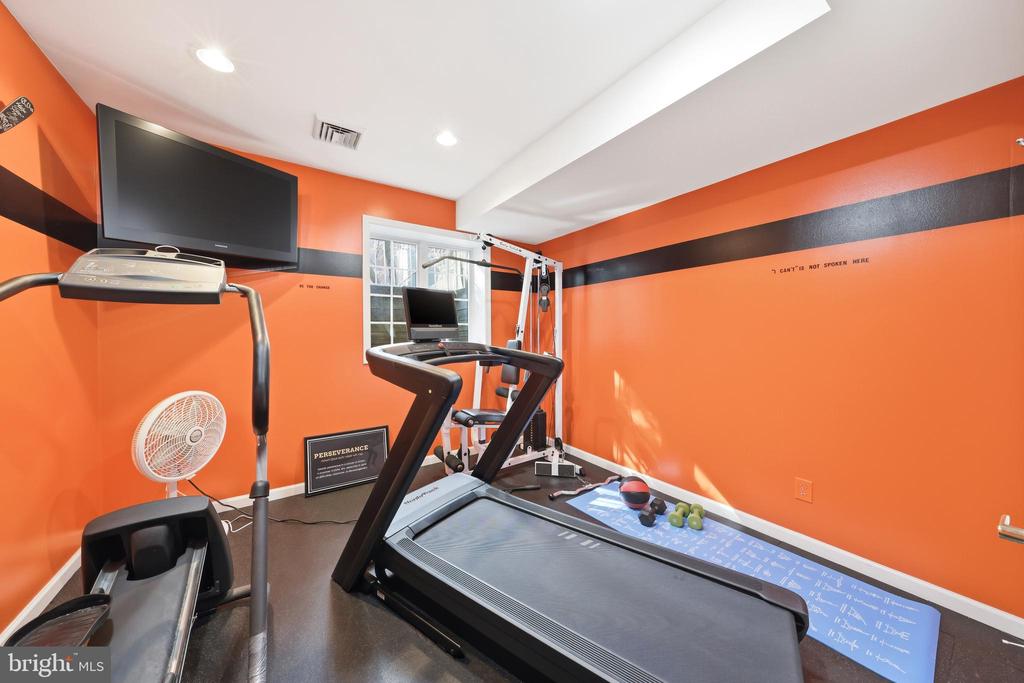3 CLIFF SWALLOW DRIVE