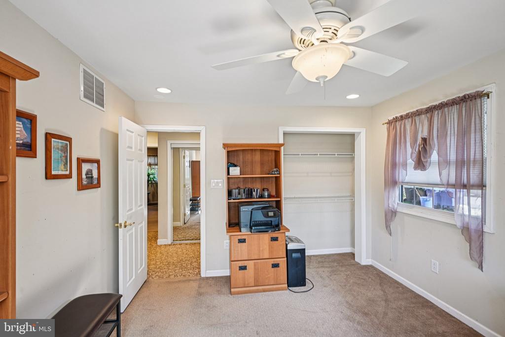 39 OAKWOOD DRIVE