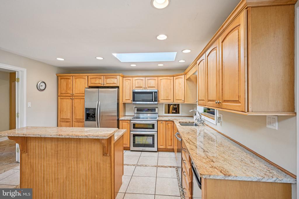 39 OAKWOOD DRIVE