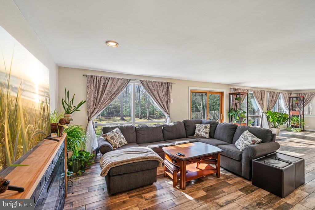 39 OAKWOOD DRIVE