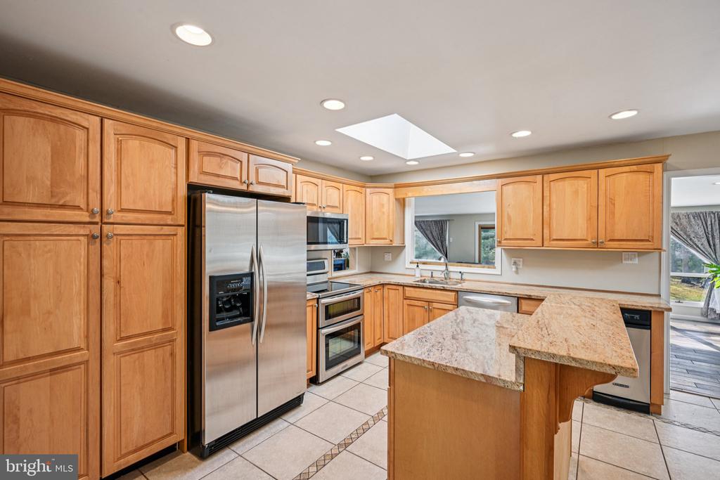 39 OAKWOOD DRIVE