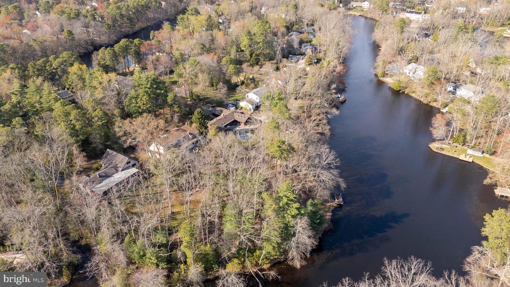 39 OAKWOOD DRIVE