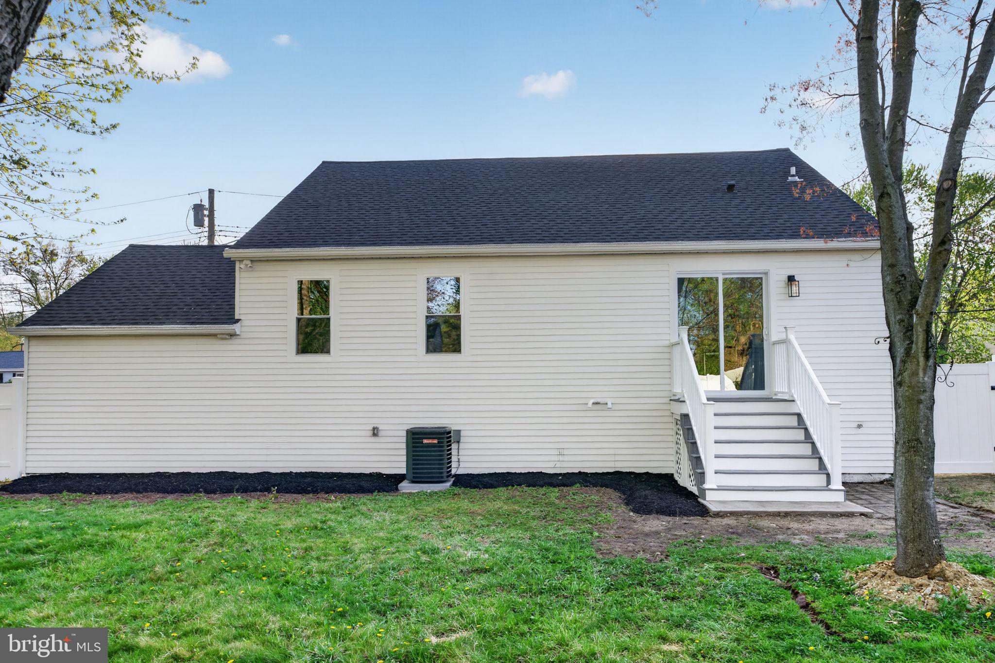 16 BRIARCLIFF ROAD