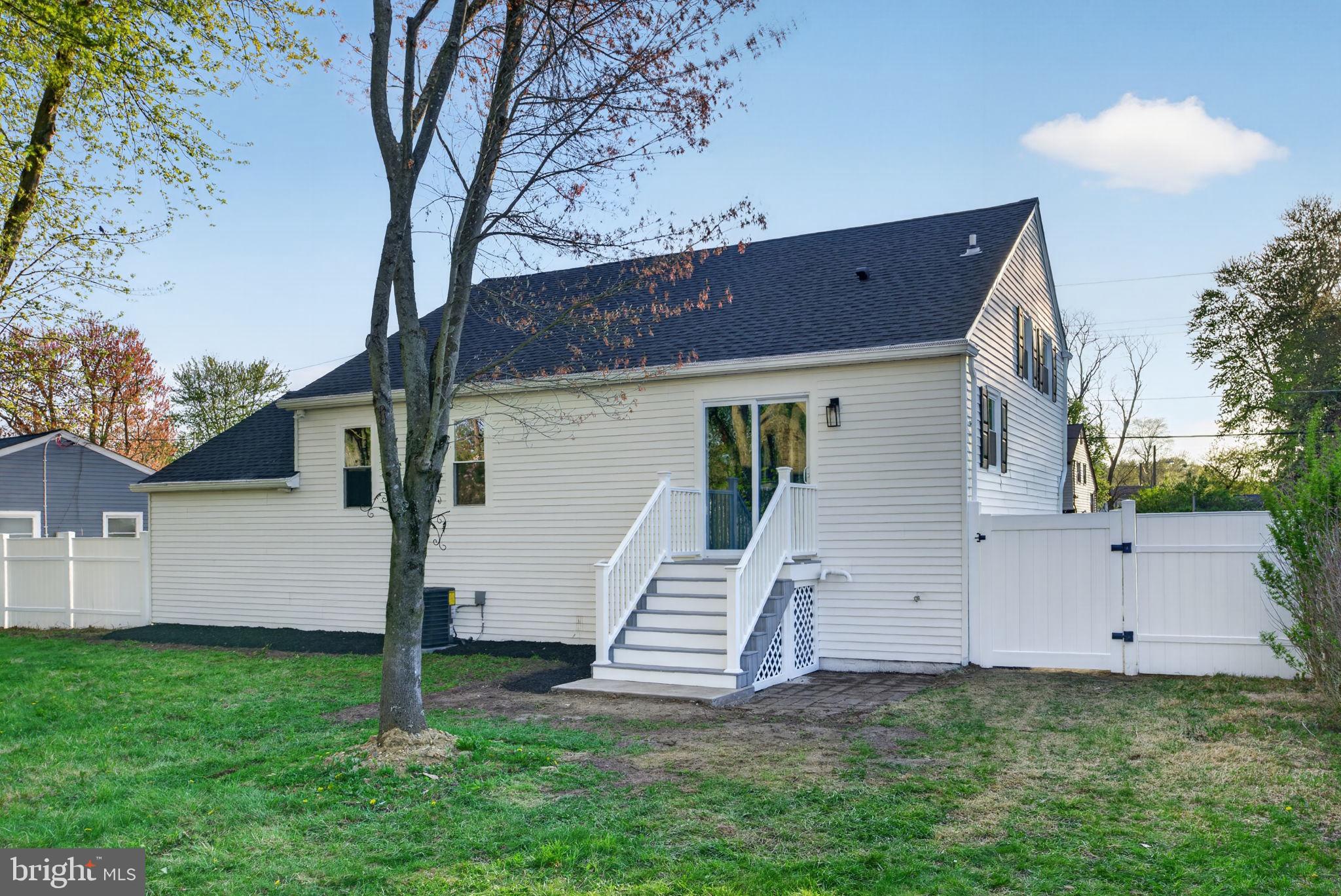 16 BRIARCLIFF ROAD