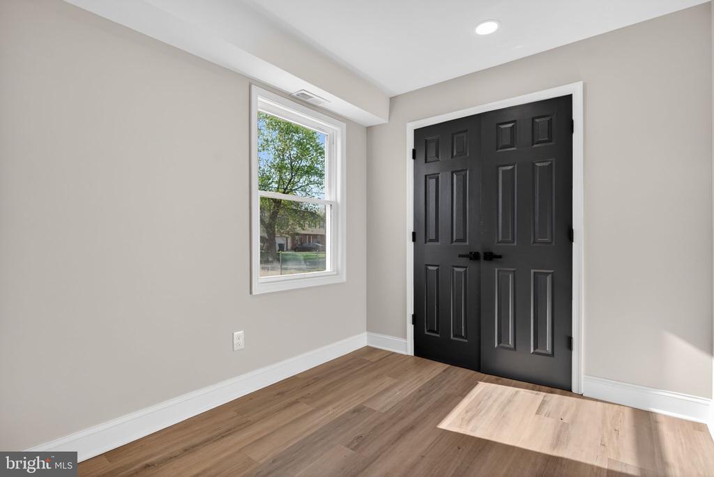 16 BRIARCLIFF ROAD