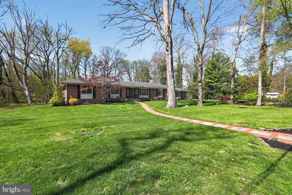 35 ORIOLE WAY