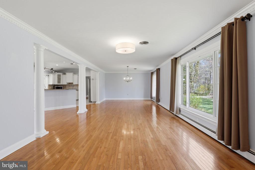 35 ORIOLE WAY