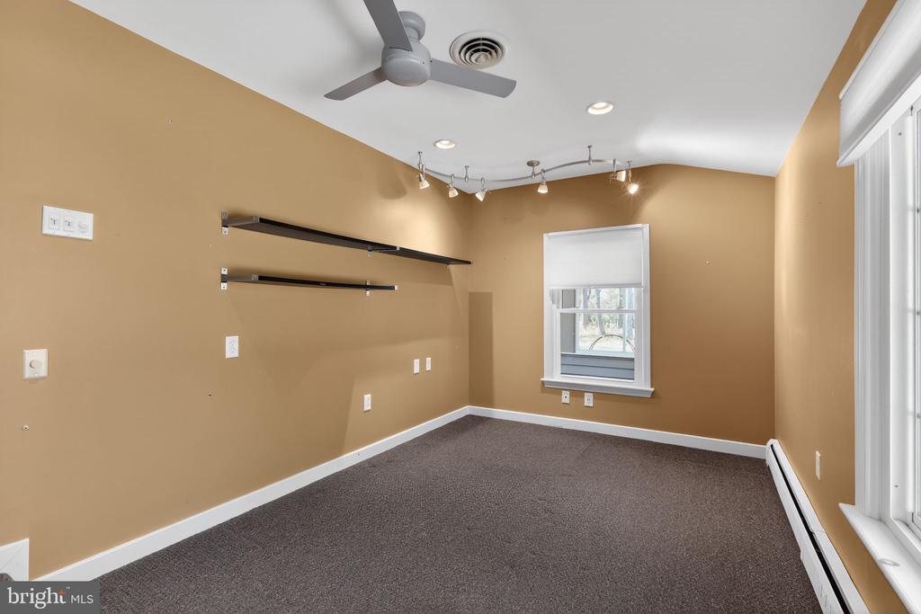 35 ORIOLE WAY