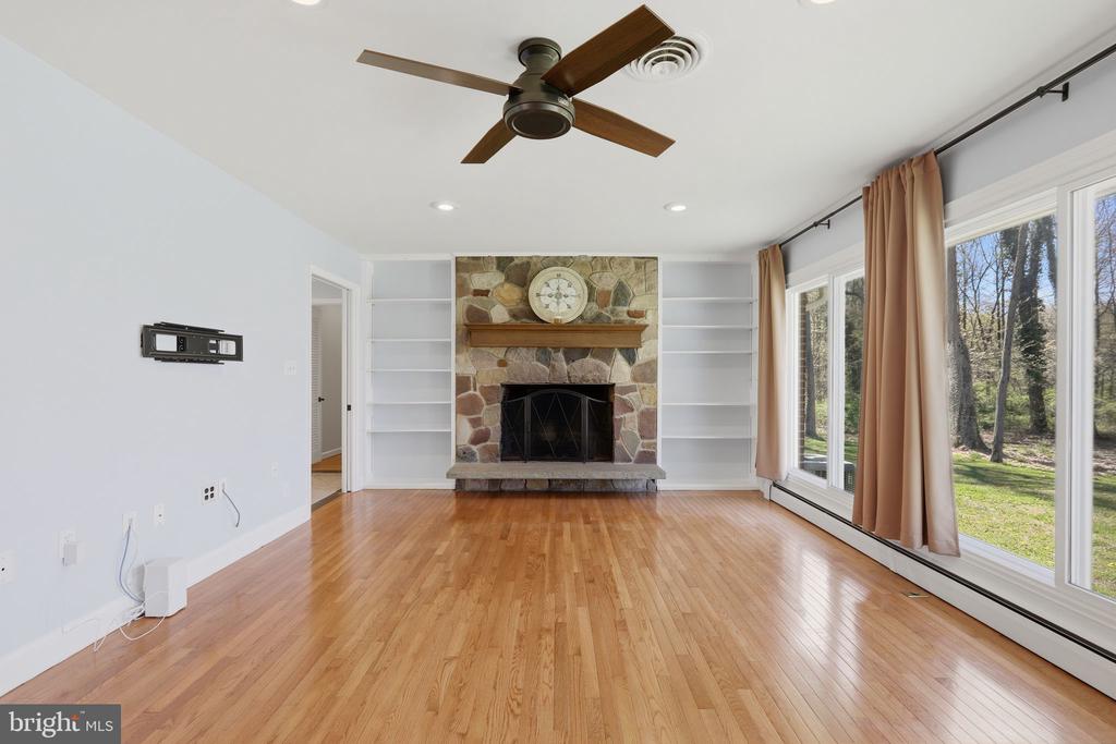 35 ORIOLE WAY