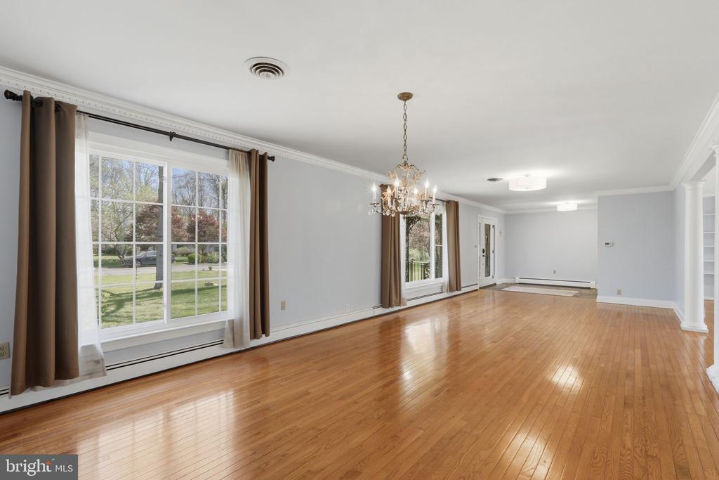 35 ORIOLE WAY